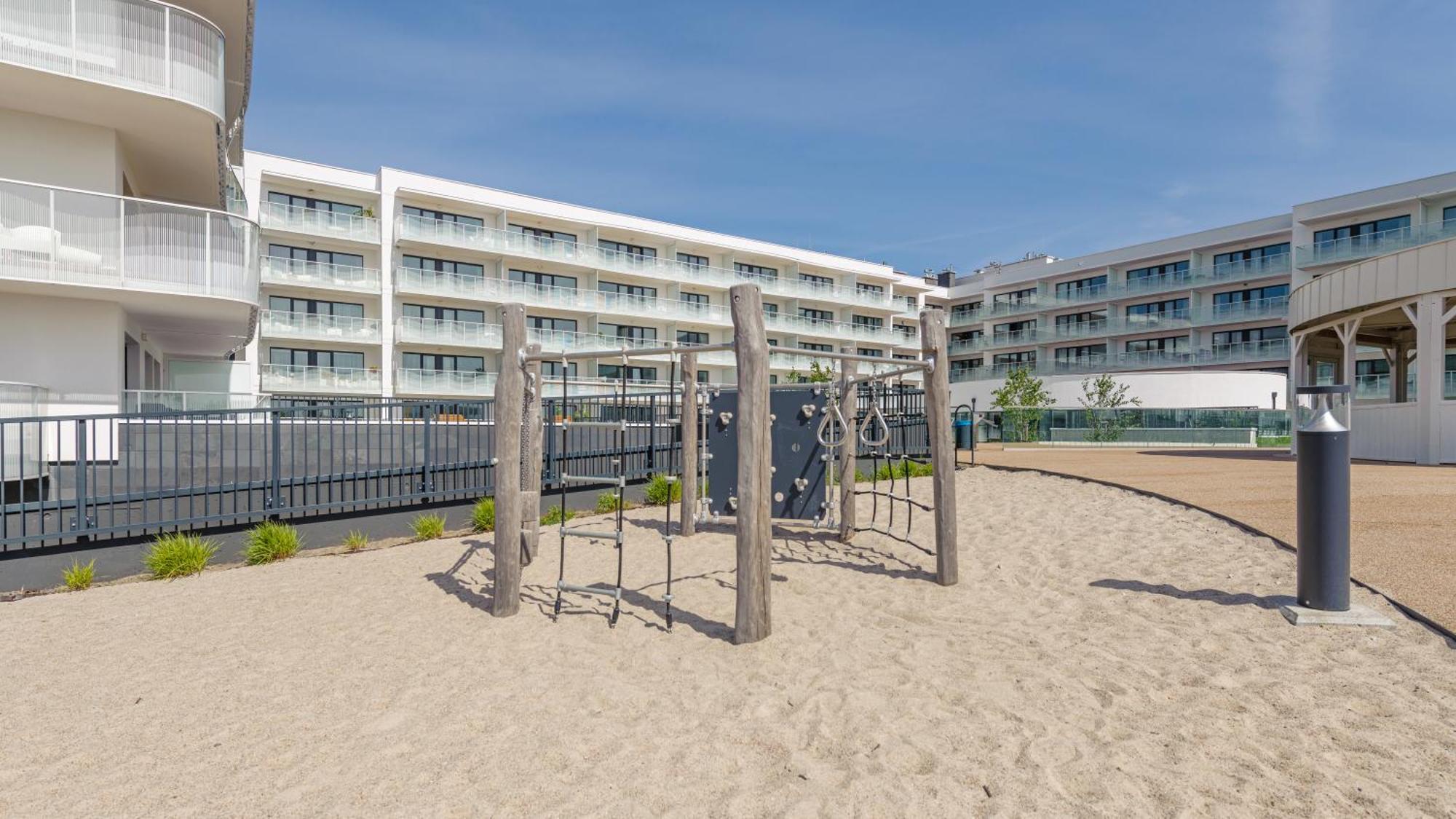 Apartamenty Z Basenem-Polanki Aqua - Holiday City Колобжег Экстерьер фото